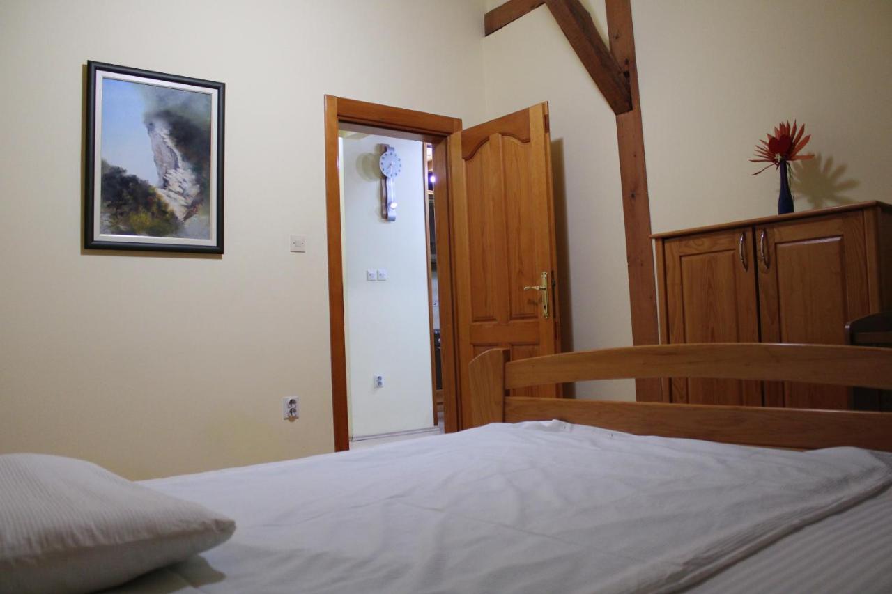 Bed and Breakfast Siesta à Kikinda Extérieur photo